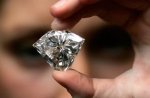 В Петербурге из ювелирного салона украли бриллиант стоимостью в 2 млн. рублей
